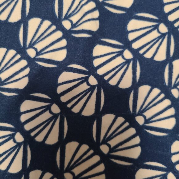 LuLaRoe NWOT Classic T  Seashells Ocean Beach Navy Blue  XXS - Picture 2 of 4